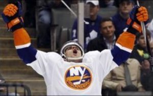 Les Islanders gardent la tête de leur division